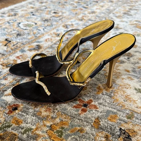 Giuseppe zanotti design Elegant Black and Gold diamond Women's strappy heels - Picture 3 of 6
